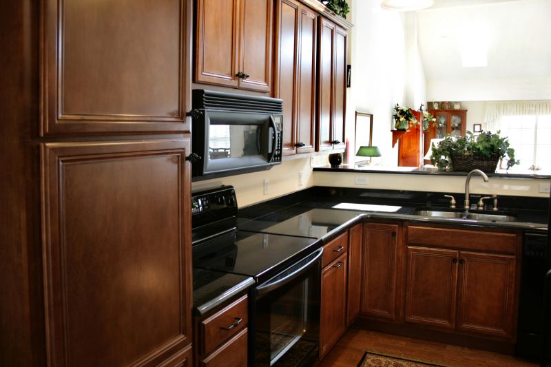 Kitchen Cabinets Refacing